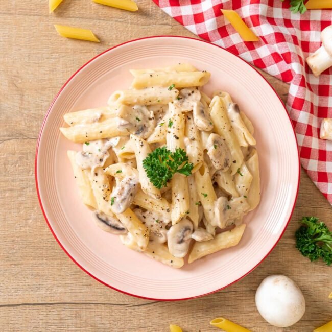 Creamy Garlic Mushroom Penne Pasta